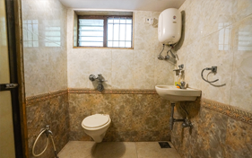 krushnai-holidays-Accommodation-_Wash1