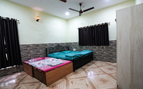 krushnai-holidays-Accommodation-bedroom2