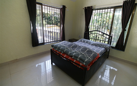 krushnai-holidays-Accommodation-bedroom4